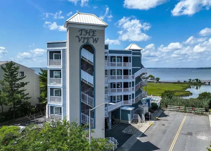Stunning Waterfront With Bay Views Outdoor Pool And Private Balcony Ocean City
