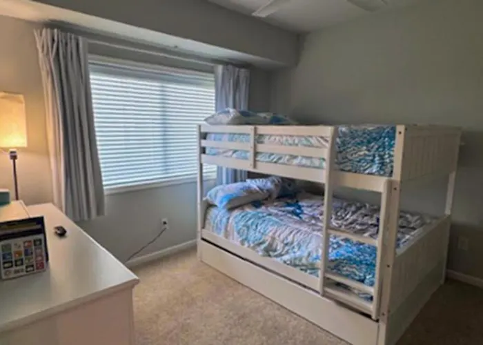 Holiday home Stunning Waterfront With Bay Views Outdoor Pool And Private Balcony Ocean City