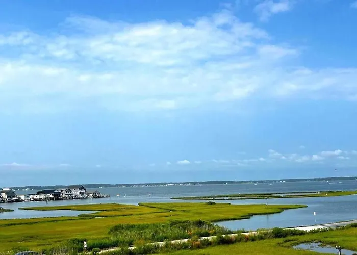 Stunning Waterfront With Bay Views Outdoor Pool And Private Balcony Ocean City
